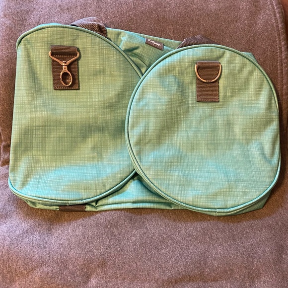 Thirty-One Jr. Rec Duffle in Retired Print Turquoise Cross Pop NWT - Picture 6 of 7